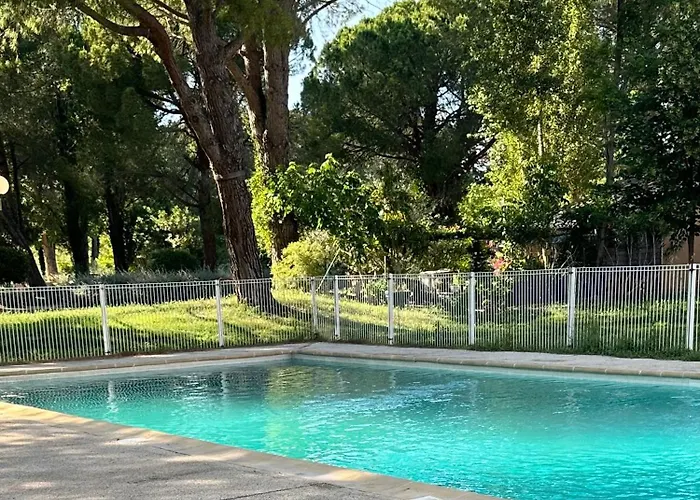 Nid Douillet Avec Terrasse Au Calme