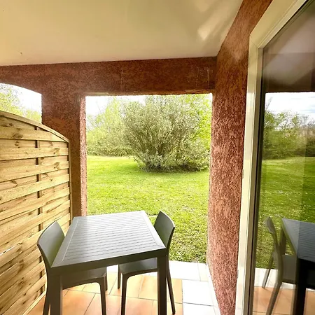 Ferienwohnung Nid Douillet Avec Terrasse Au Calme Arles Exterior foto