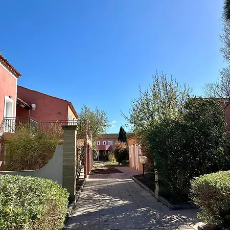 Ferienwohnung Nid Douillet Avec Terrasse Au Calme Arles Exterior foto